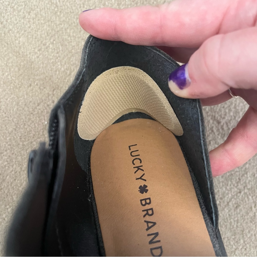 Lucky Brand Women's Kenri Black Leather Side Zip Pointed-Toe Ankle Boot size 8.5 - Picture 3 of 9